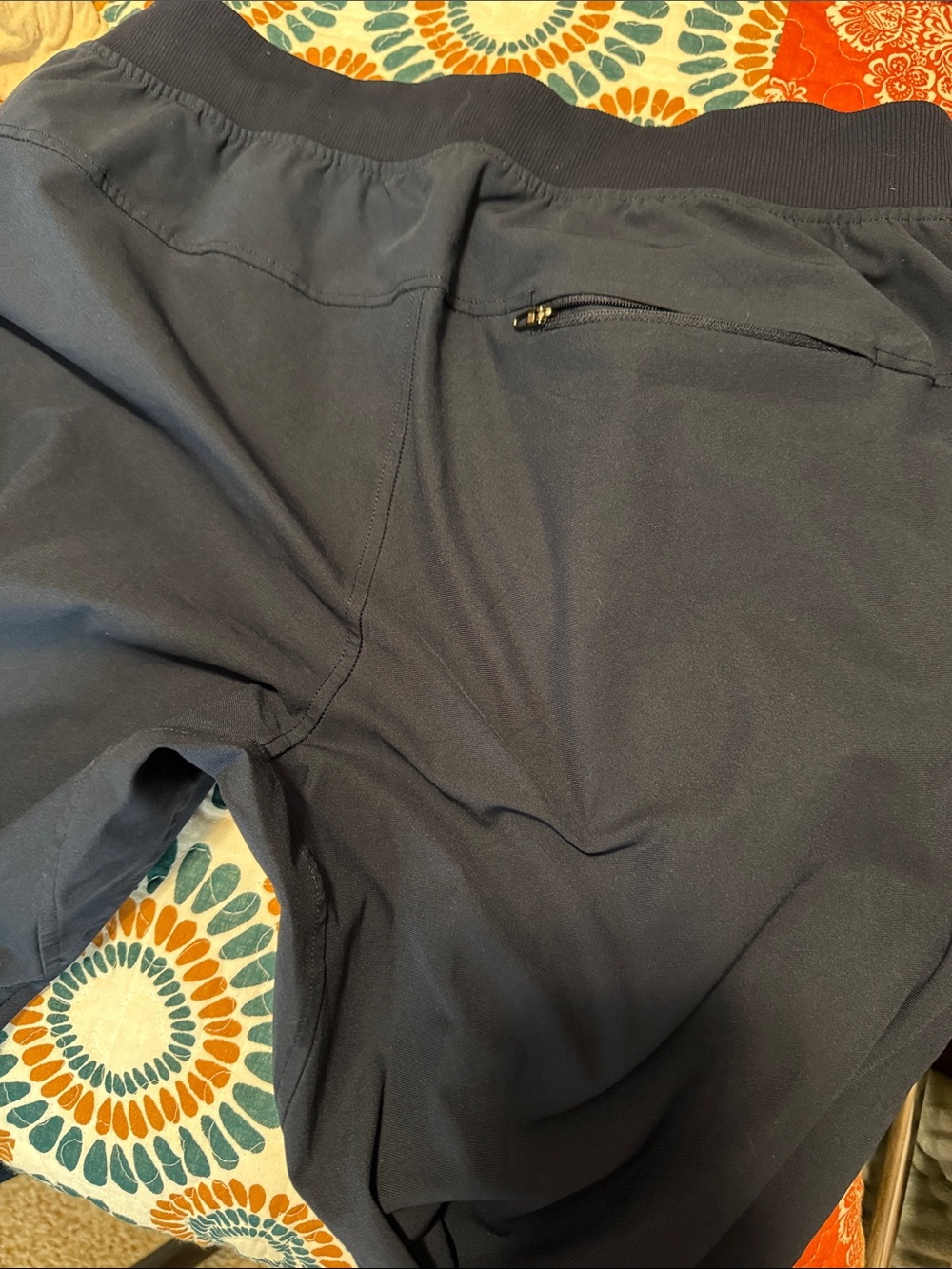 lululemon athletica Men’s Blue Jogger Pants - Picture 4 of 5
